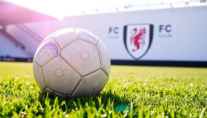 Shea Charles: Biography, Playing Style, & Fulham Career